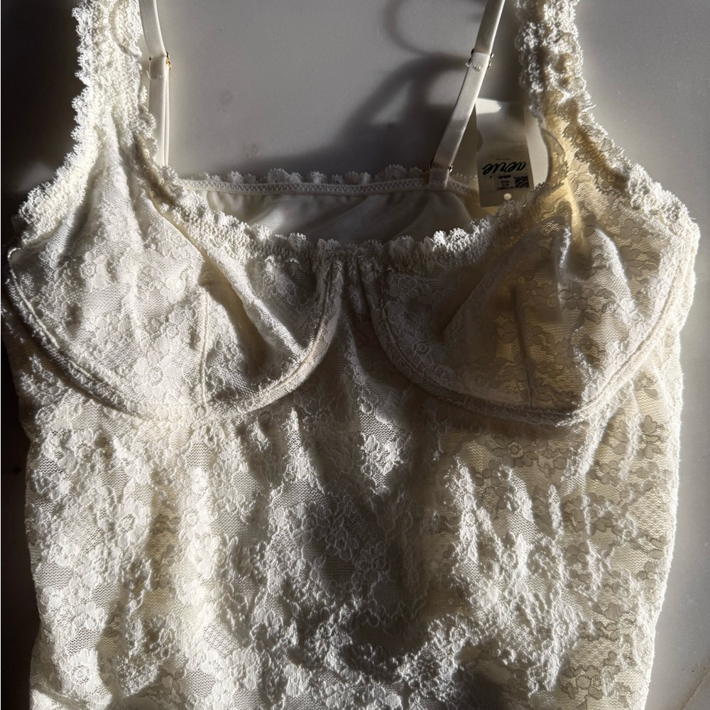 Aerie Cream Lace Crop Top - Picture 2 of 6